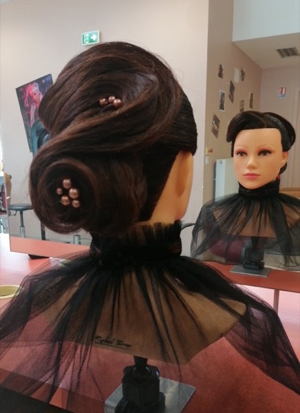 Coiffure de soirée de gala